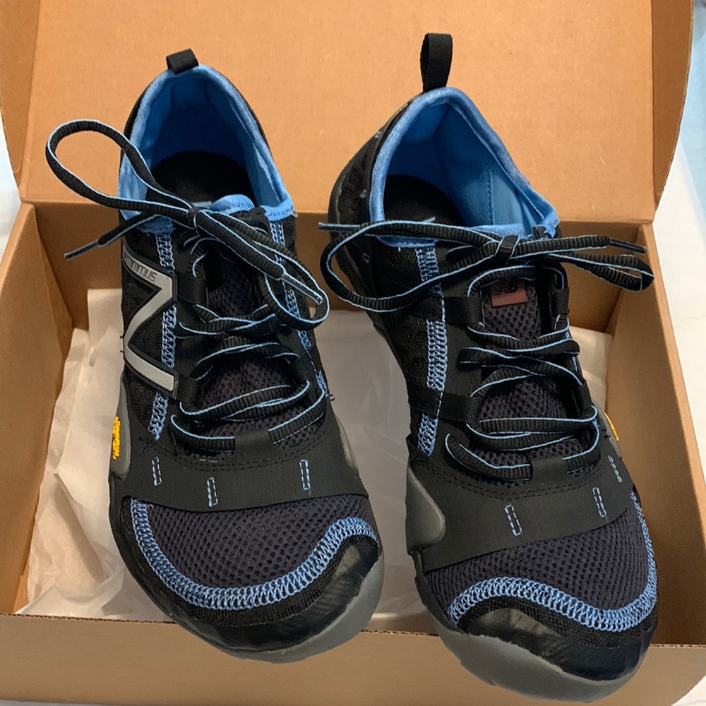Women’s New Balance Minimus 10v1 shoes 9.5 B New without tags.
